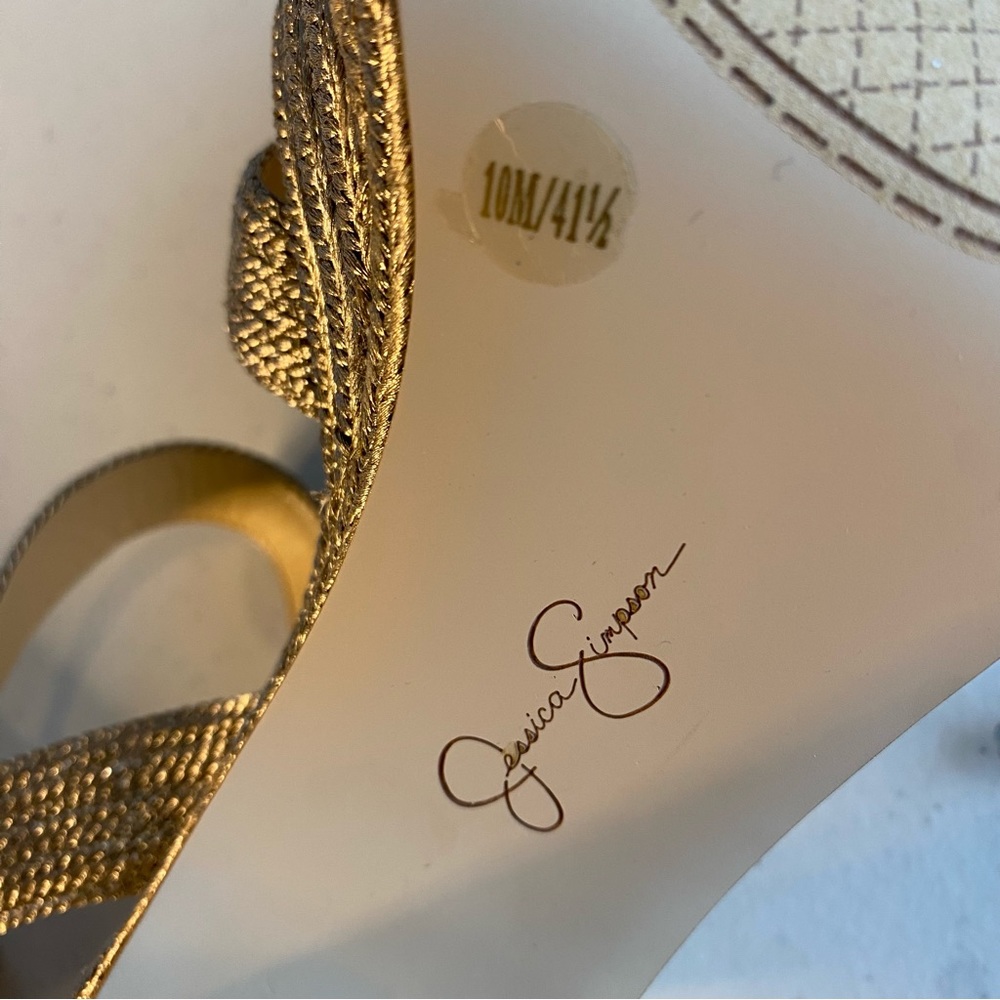 Jessica Simpson Brycen Gold Metalllic Platform Sandal SZ 10 NEW - Picture 9 of 10